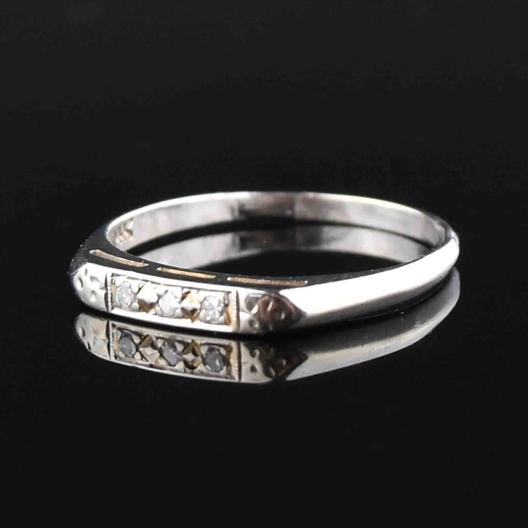 14K White Gold Diamond Wedding Band Ring