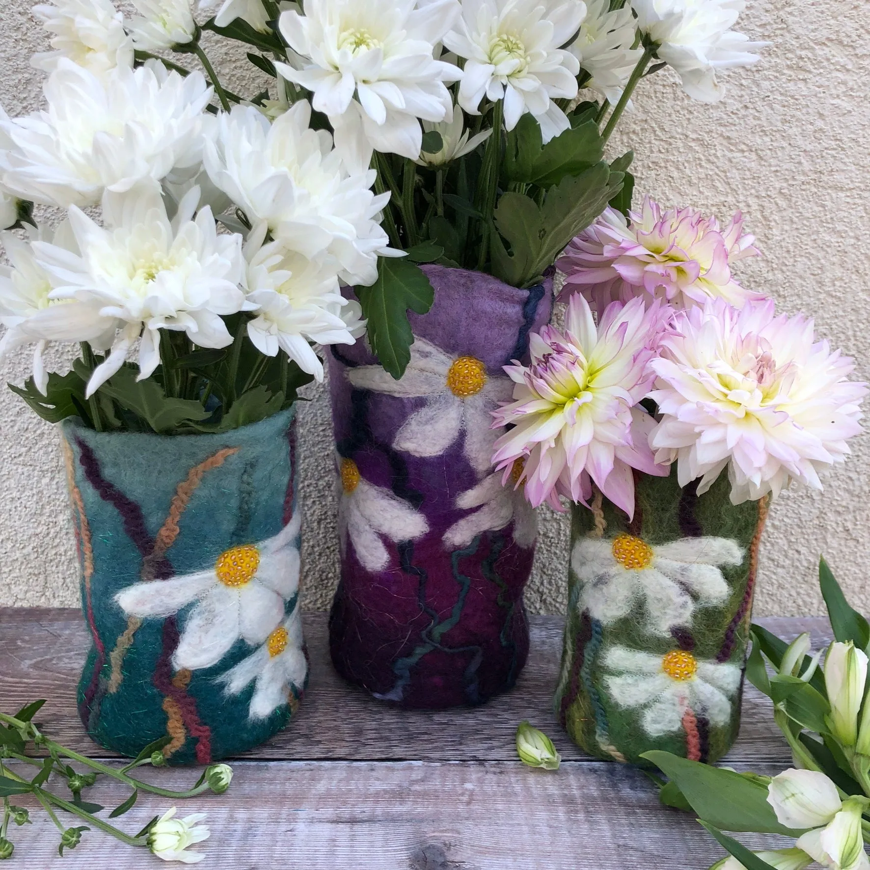 Felt vase - medium