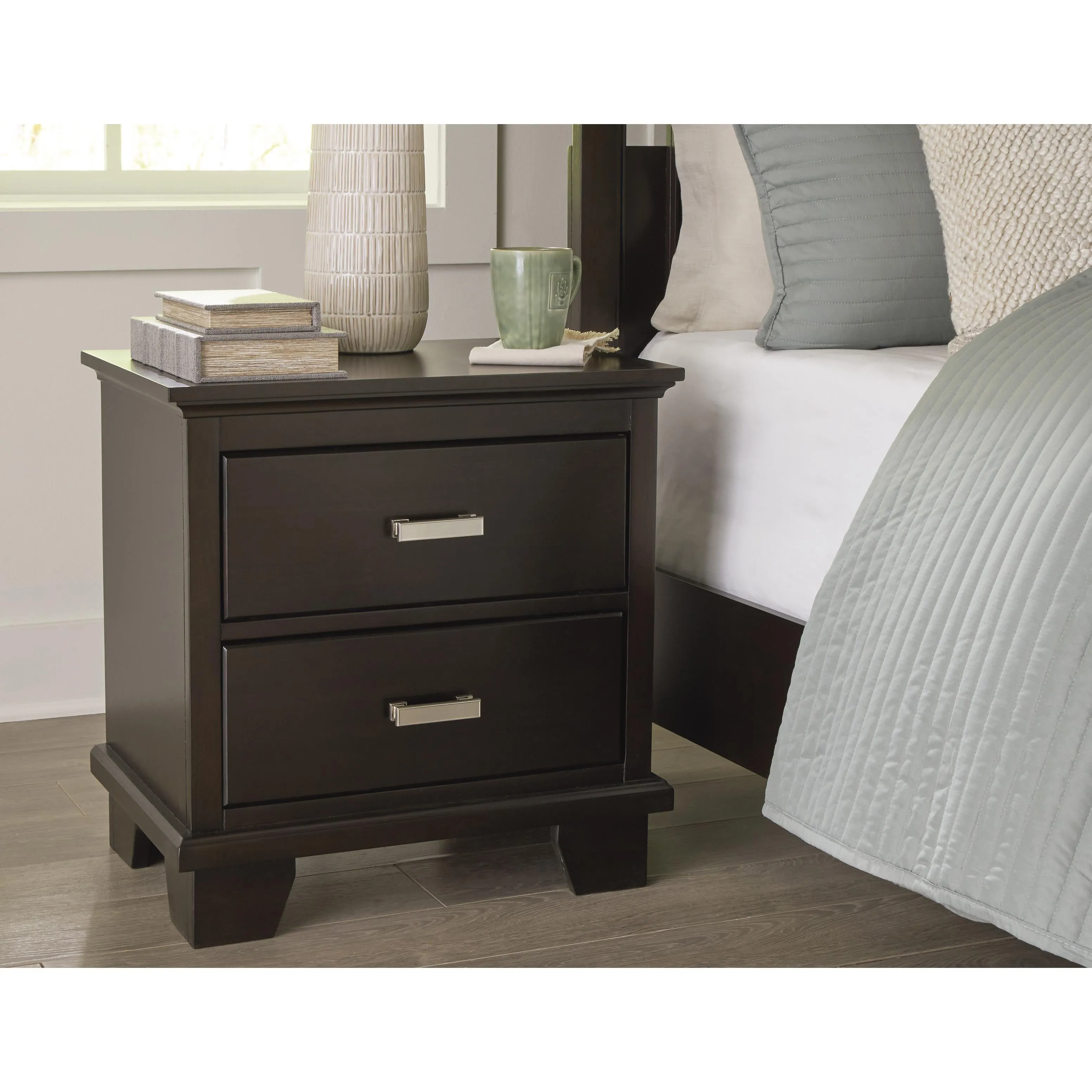 Signature Design by Ashley Covetown 2-Drawer Nightstand B441-92