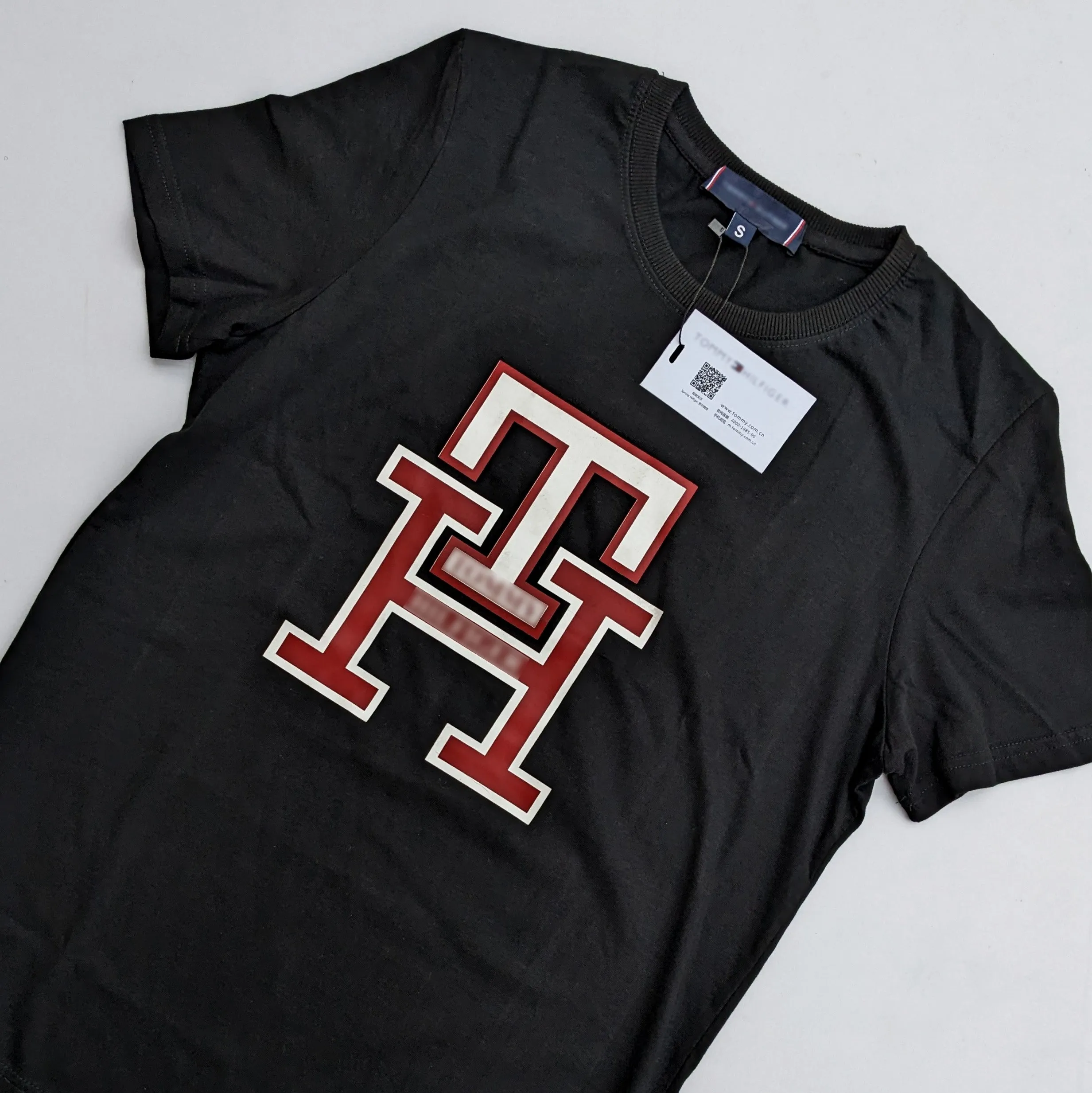 TM - Men 'Black' Logo  Rubberized Printed T-Shirt TM683